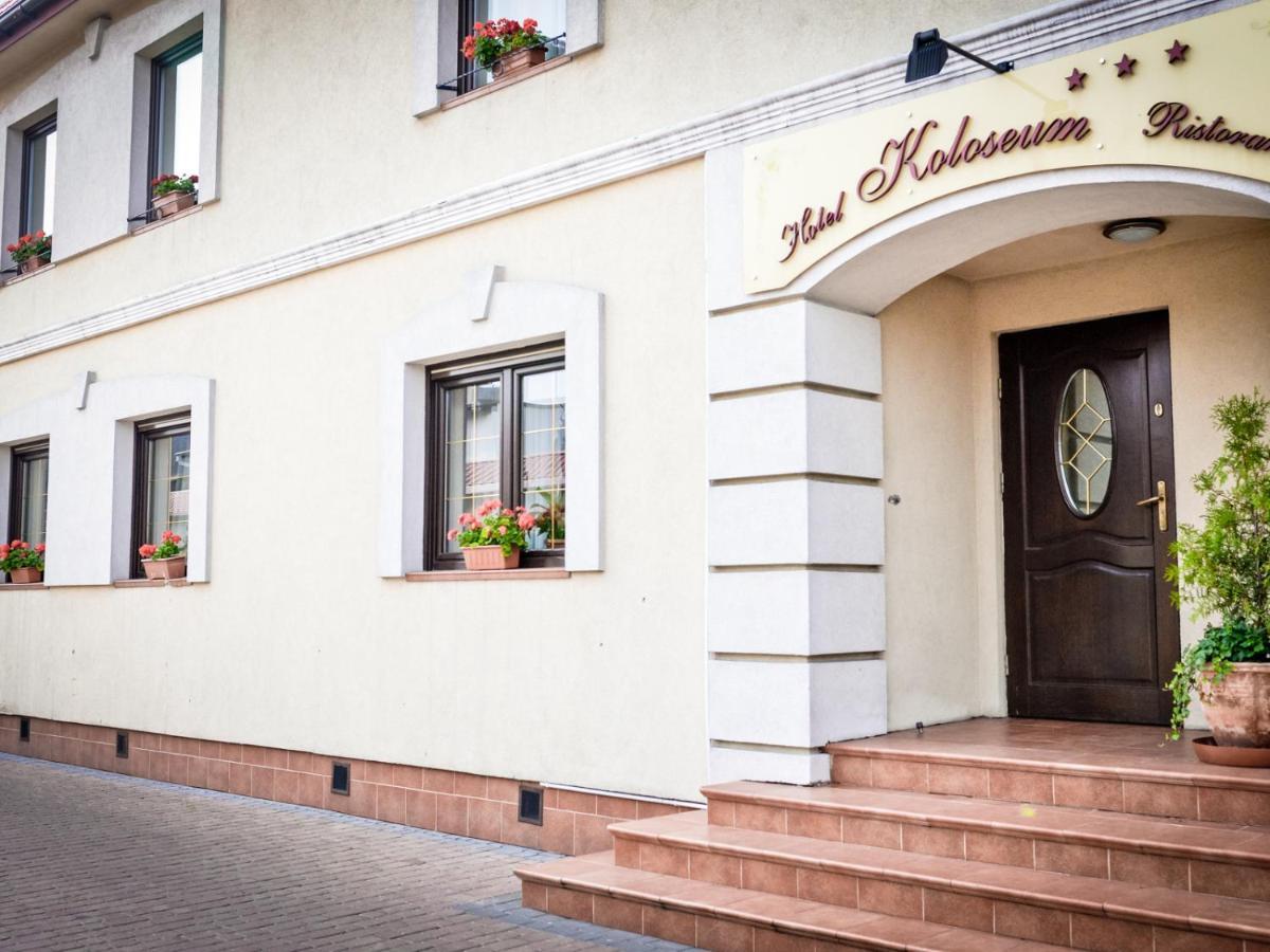 Hotel Koloseum Turek Exterior foto