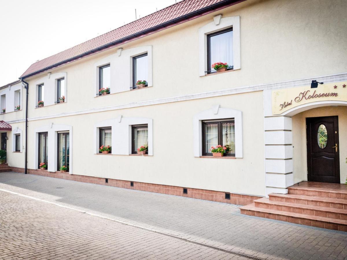 Hotel Koloseum Turek Exterior foto